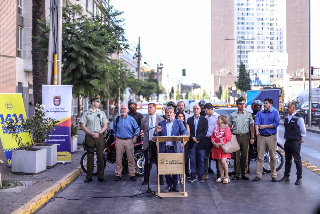 Autoridades en lanzamiento de servicio de prevención de comercio irregular en Independencia