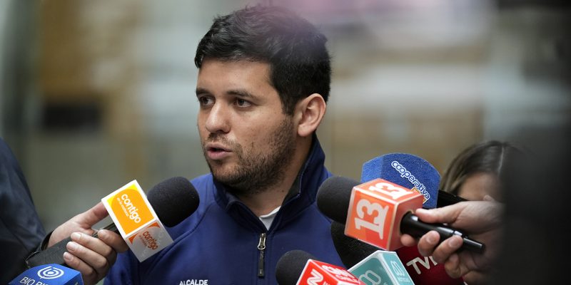 Alcalde supervisa plan de reparación de calles en Independencia EDICIÓN FINAL