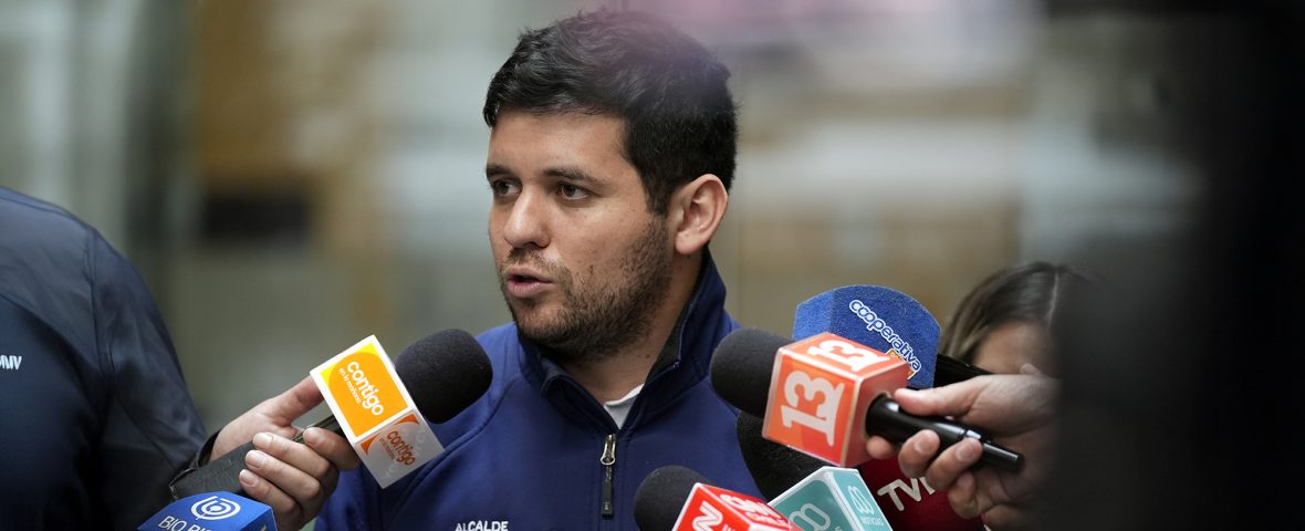 Alcalde supervisa plan de reparación de calles en Independencia EDICIÓN FINAL